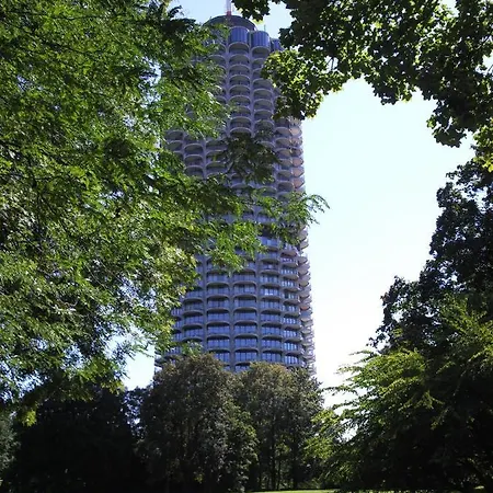 Hotelturm Daire *